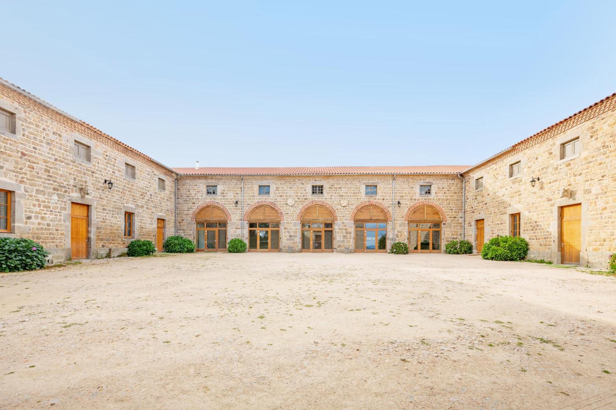 Domaine Et Chateau De Valinches Marols Dış mekan fotoğraf