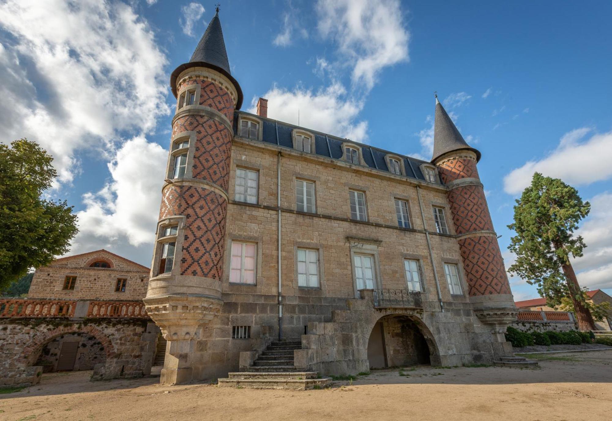 Domaine Et Chateau De Valinches Marols Dış mekan fotoğraf